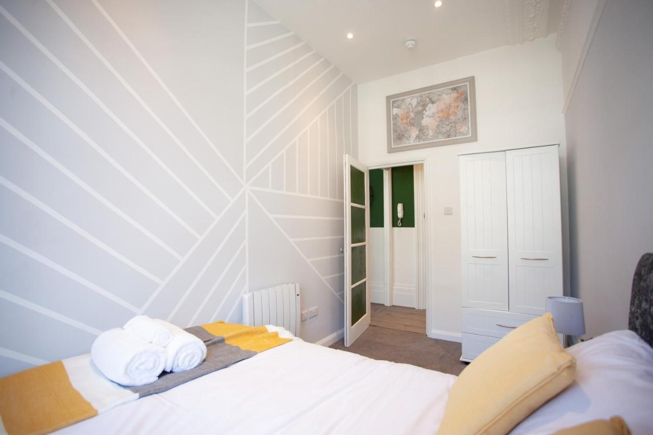 Hove Seaside Getaway Apartments Brighton Exterior photo