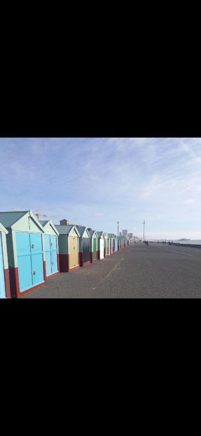 Hove Seaside Getaway Apartments Brighton Room photo